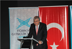 “İlim ve irfan sahibi gençler ülkemizin umududur”