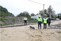 Başkan Alemdar Sapanca ve Geyve’deki afet bölgelerinden son durumu açıkladı