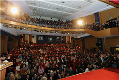 Kalbi ve Kapısı Herkese Açık Güzel İnsan