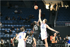 Büyükşehir Efes’i İstanbul’da devirdi