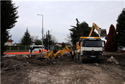 Gençlerin buluşma noktası olacak Sapanca Spor Salonu’nda çalışmalar başladı