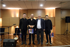 Ziya Taşkent’te ‘Yaylı Tanbur’ esintisi