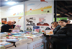 Sakarya Çocuk Edebiyatı Fuarı’na akın ediyor: 2 günde rekor katılım