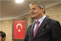 “Türkiye Yüzyılı’nın mimarı olacak gençlerimizin her zaman yanındayız”