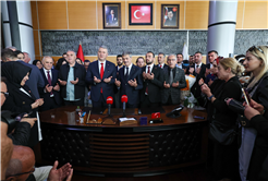 Başkan Alemdar görevi Osman Çelik’e teslim etti