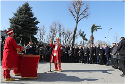 “Sakarya projeleriyle büyükşehir olmanın hakkını veriyor”