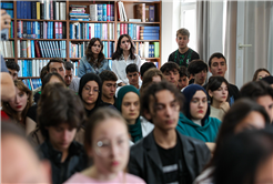 Başkan Alemdar gençler için 3 farklı çalışmayı anlattı ve öğrencilere çağrı yaptı: “Kendi hikâyenizi, kendiniz yazın” 
