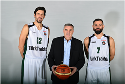 Şampiyonluk için salonda buluşalım