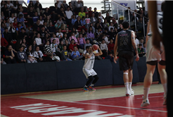 Büyükşehir basketbol taraftarı önünde turu geçti: 81-71