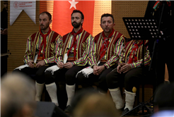 Müzikseverler Ziya Taşkent’te ‘türkülerle’ Sakarya’nın mazisine gitti