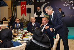 “Bu birlikteliği vatanı canı pahasına koruyan kahramanlara borçluyuz”
