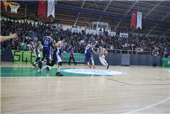 Dev Adamlar seriye galibiyetle başladı