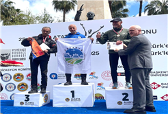 Büyükşehir başarılı atleti Ali Turan Alanya’da zirveye yükseldi