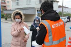 Hendek ve Ferizli ilçelerinde maske dağıtımı sürüyor	