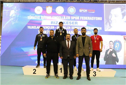 Büyükşehir güreşçileri Sivas’ta şampiyon oldu