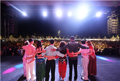 Millet Bahçesi’nde kültürlerin buluştuğu festival renkli finalle tamamlandı