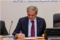 Kahverengi kokarca kabusuna karşı mucize buluş Sakarya’da Çiftçiler Günü’nde üreticiyle buluştu