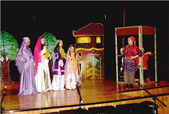 SGM öğrencilerinden ‘Mirasyedi’ performansı