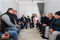 Vali Doğan ve Başkan Alemdar’dan anlamlı ziyaret: “Harun’un nefesine hep birlikte umut olalım”