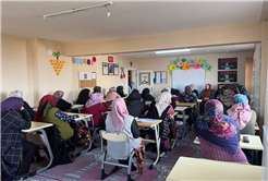 Büyükşehir’in uzmanları kırsalda “Kadın Kadına” projesi için sahaya indi