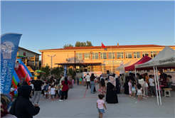 Gezgin Çocuk Atölyesi temmuzda 9 ilçede 4 bini aşkın çocuğun yüzünü güldürdü