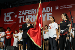 “O gece dünya, inananların vatan uğruna neler yapabileceğini izledi”