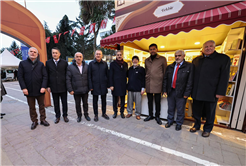 Sakarya’da bir Ramazan klasiği ve Büyükşehir’in geleneği Kitap Sokağı kapılarını açtı