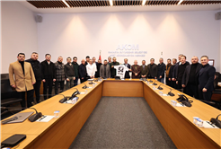 Yusuf Alemdar, Sakaryaspor’un yeni yönetimine başarılar diledi: “Bu şehir takımına sahip çıkar”