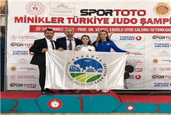 Minik judocular kürsüyü boş bırakmadı