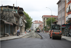 Erenler’in o caddesinde asfalt çalışmaları başladı