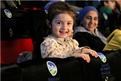 Karne heyecanı yaşayan minikler film gösteriminde buluştu