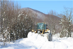 Büyükşehir kapanan 67 mahalle yolunu ulaşıma açtı