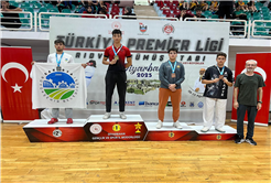 Büyükşehir’in başarılı sporcuları Diyarbakır’da kürsüye çıktı