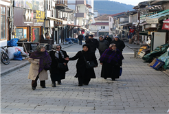 Yaşlılar Taraklı’da tarihi yolculuğa çıktı