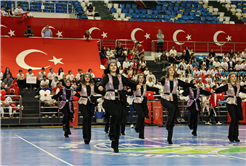 “Tüm imkânlarımızı gençlerimiz için seferber etmeye devam edeceğiz”