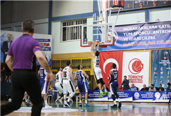 Dev Adamlar seriye galibiyetle başladı