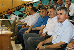 Dev Adamlardan İlk Adım