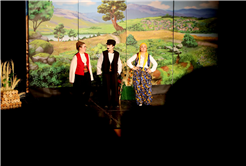 “Zoraki Takip” AKM’de kahkahalarla geçti