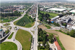 Arifiye’nin merkezi Büyükşehirle sil baştan yenileniyor