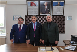 Yusuf Alemdar Bilim Merkezi’nin imzasını gençlerle attı