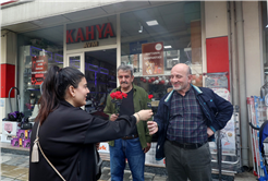 Büyükşehir ekiplerinden vatandaşlara bayram tebriği