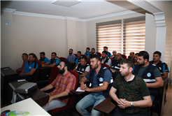 Eğitimlerle hizmet kalitesi yükseliyor