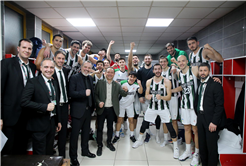 Büyükşehir Basket farklı galibiyetle son 16’da: Tebrikler dev adamlar!