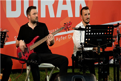 TRT FM yayın tuşuna bu kez Sakarya’dan bastı: Aziz Duran Parkı’nda unutulmaz akşam