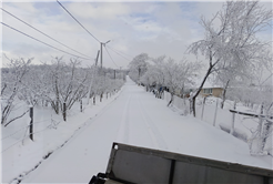 Büyükşehir’den 5 ilçede kar mesaisi: 35 kapalı grup yolunda 34'ü açıldı