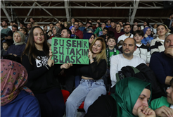 Büyükşehir Basketbol’dan taraftarı önünde net galibiyet: 86-66