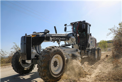 Büyükşehir şehrin güney ucunda 21 kilometrelik arterleri yeniliyor