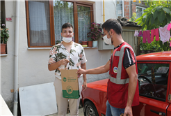 Büyükşehir’in ‘Her Eve Maske’ dağıtımı sürüyor