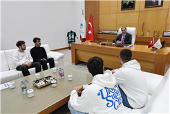 “Türkiye sizin gibi özgüveni yüksek gençlerle yükselecek”