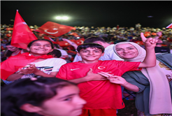 Bizim Çocuklar’ın dünyayı titreten başarısı Millet Bahçesi’nde tarihi bir şölene dönüştü: “Coşkumuz hiç eksilmesin”